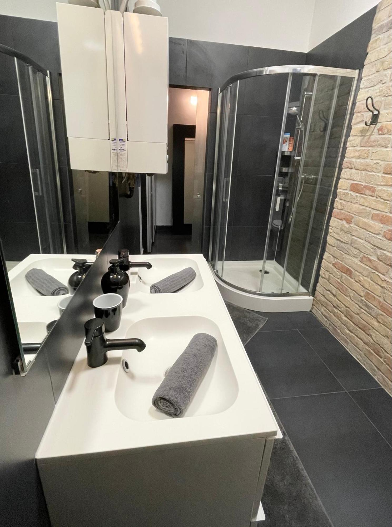 Alice Apartment - Andrassy Street Budapest Luaran gambar