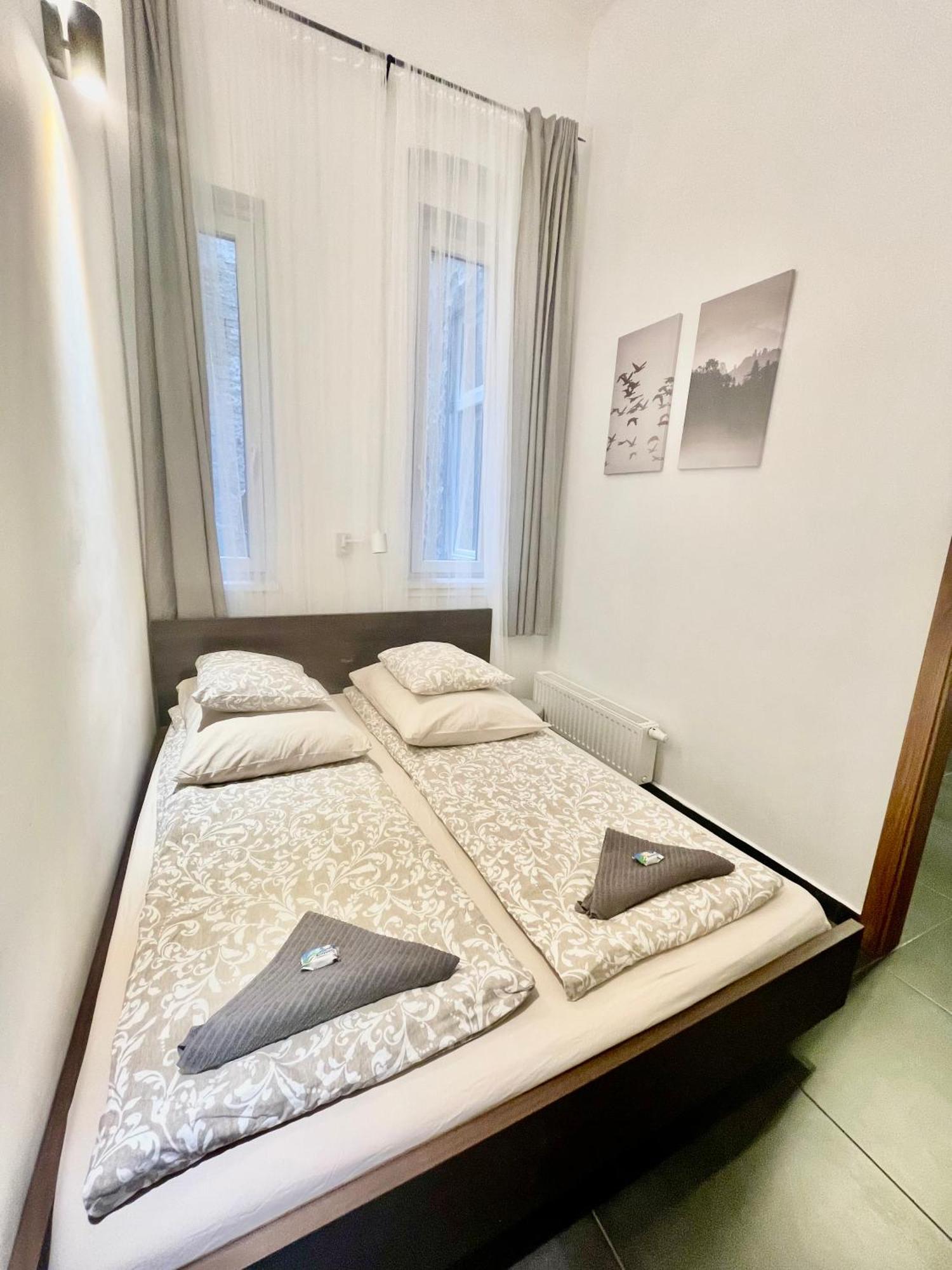 Alice Apartment - Andrassy Street Budapest Luaran gambar
